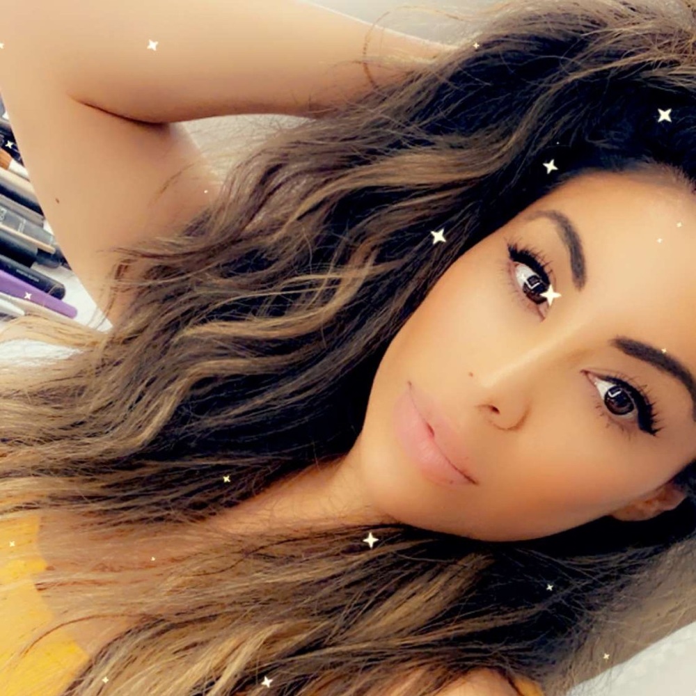 Meet your Posher, Mayra